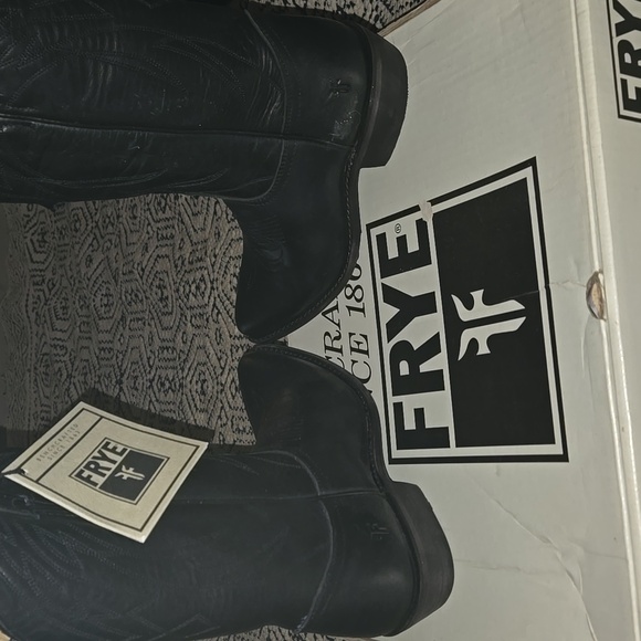 FRYE Billy Embroided Pull on Boots 8.5 - Picture 6 of 9